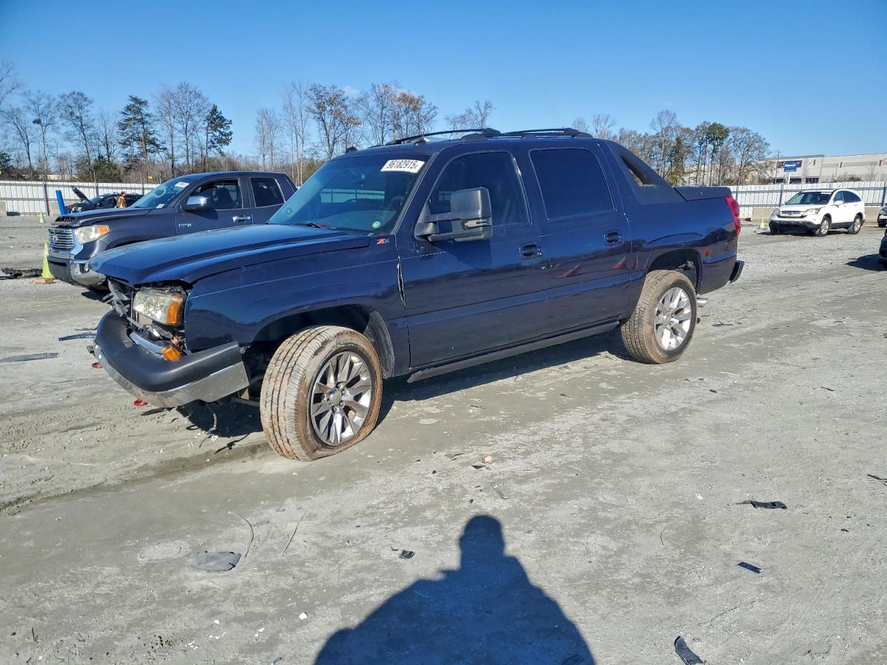2004 CHEVROLET AVALANCHE