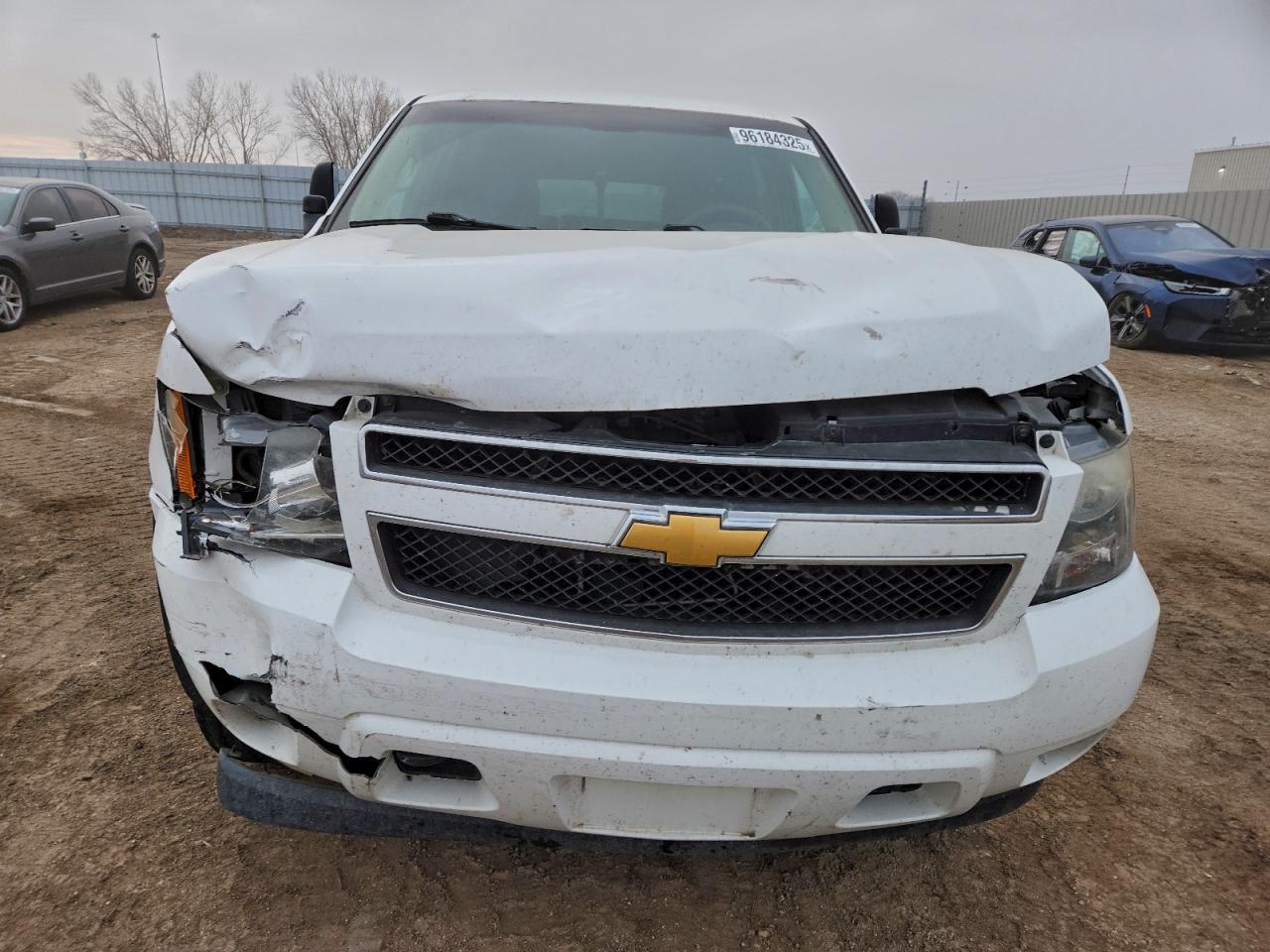 2013 CHEVROLET SUBURBAN K2500 photo 5