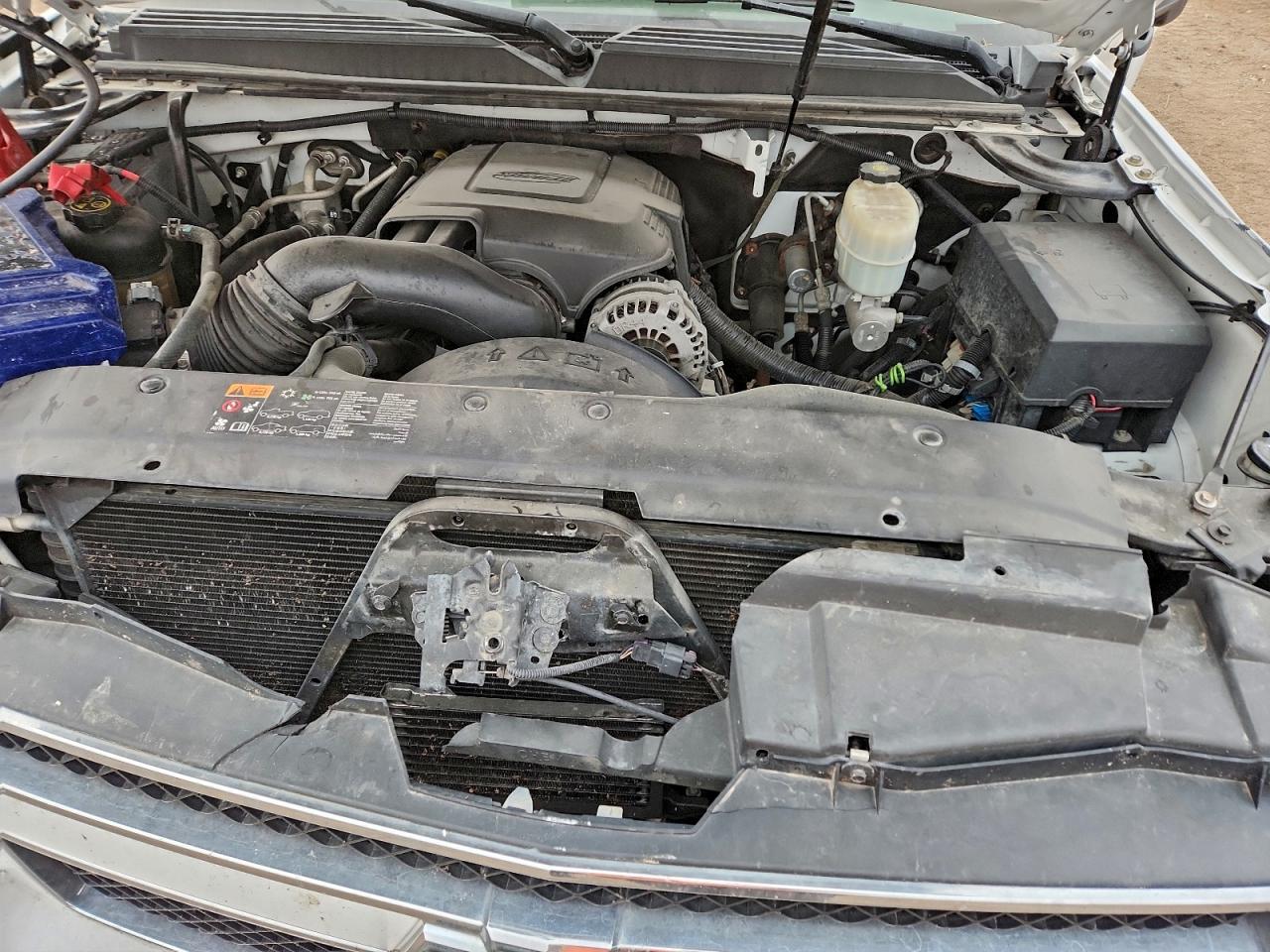 2013 CHEVROLET SUBURBAN K2500 photo 12