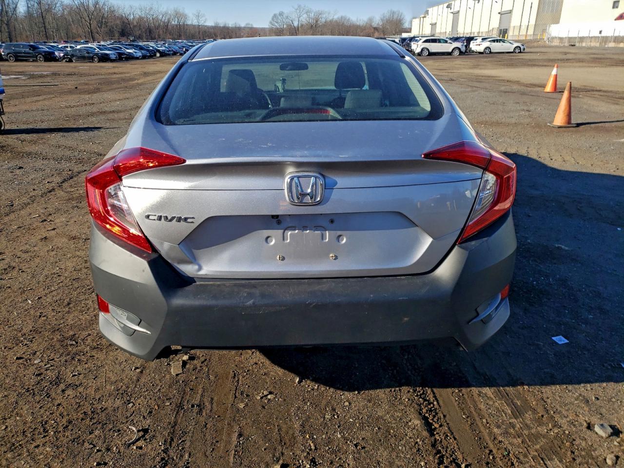 2016 HONDA CIVIC LX photo 16