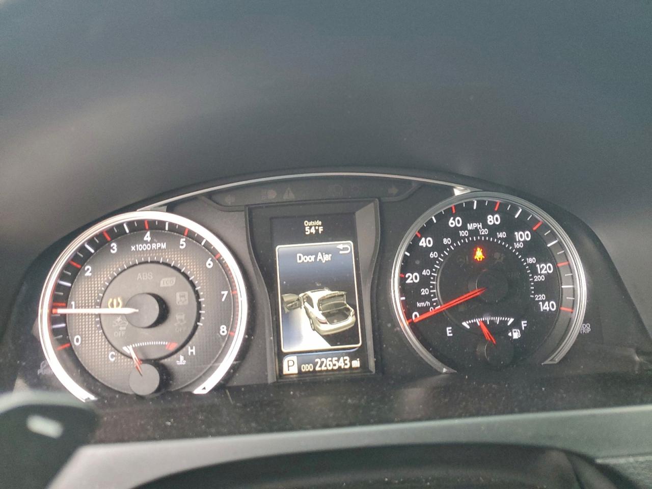 2016 TOYOTA CAMRY LE photo 25