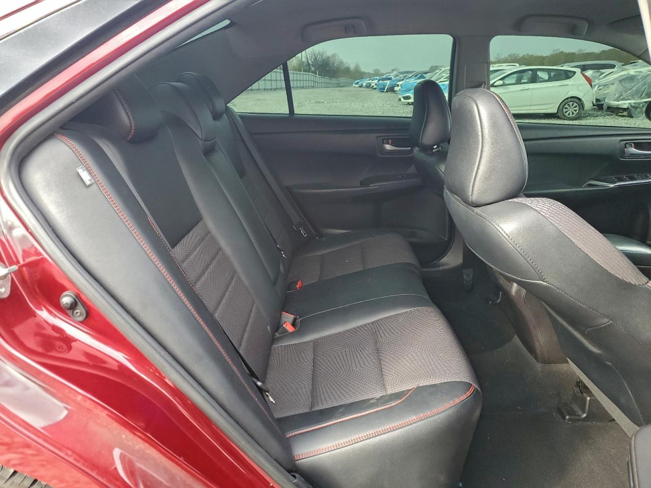 2016 TOYOTA CAMRY LE photo 28