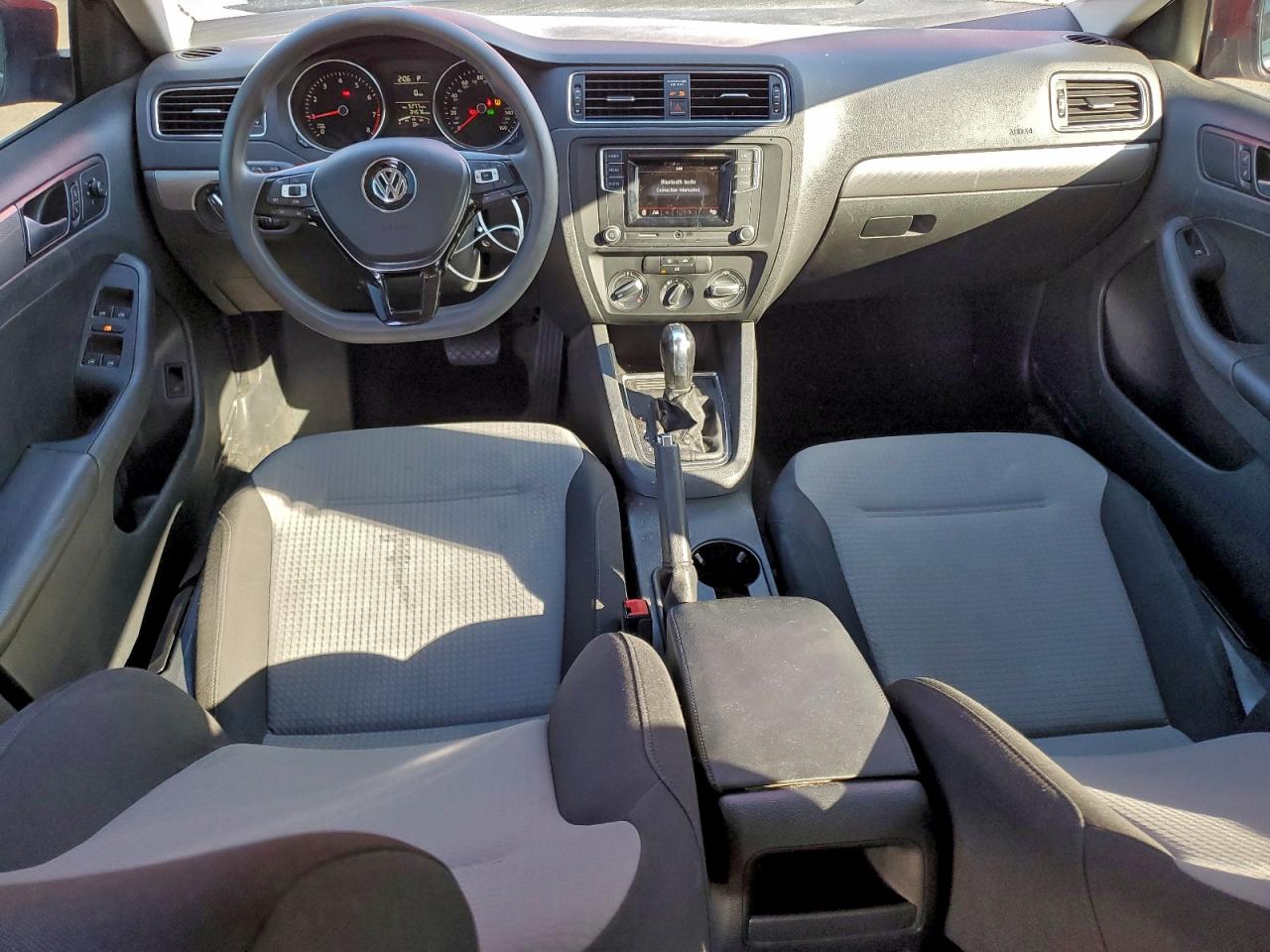 2017 VOLKSWAGEN JETTA photo 15