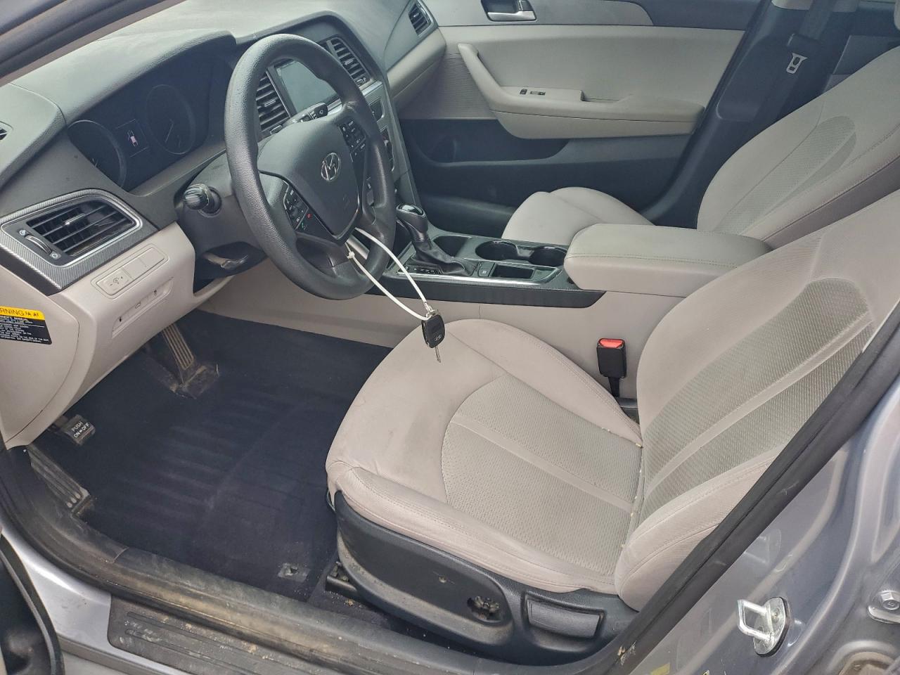 2015 HYUNDAI SONATA SE photo 13