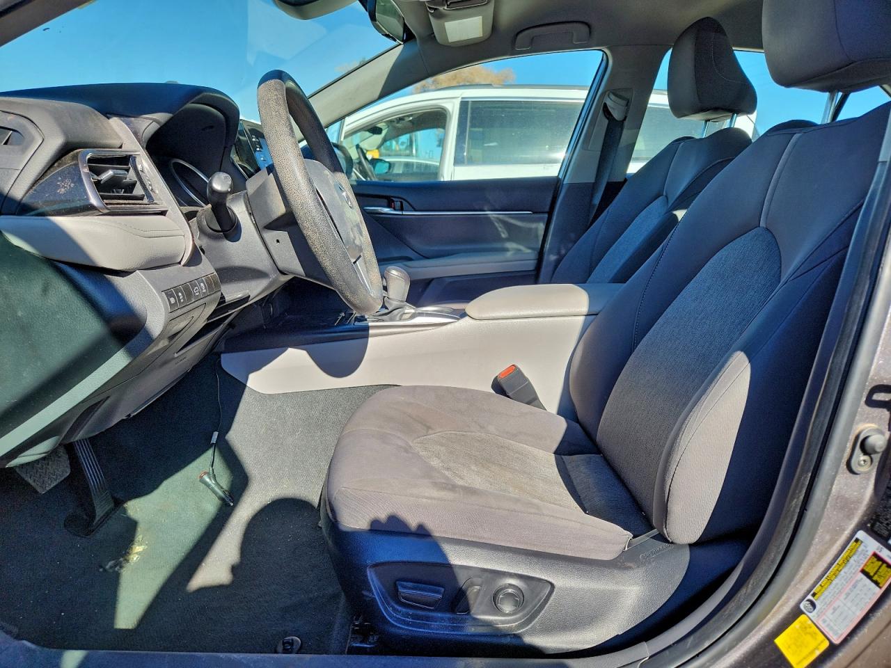 2023 TOYOTA CAMRY LE photo 13
