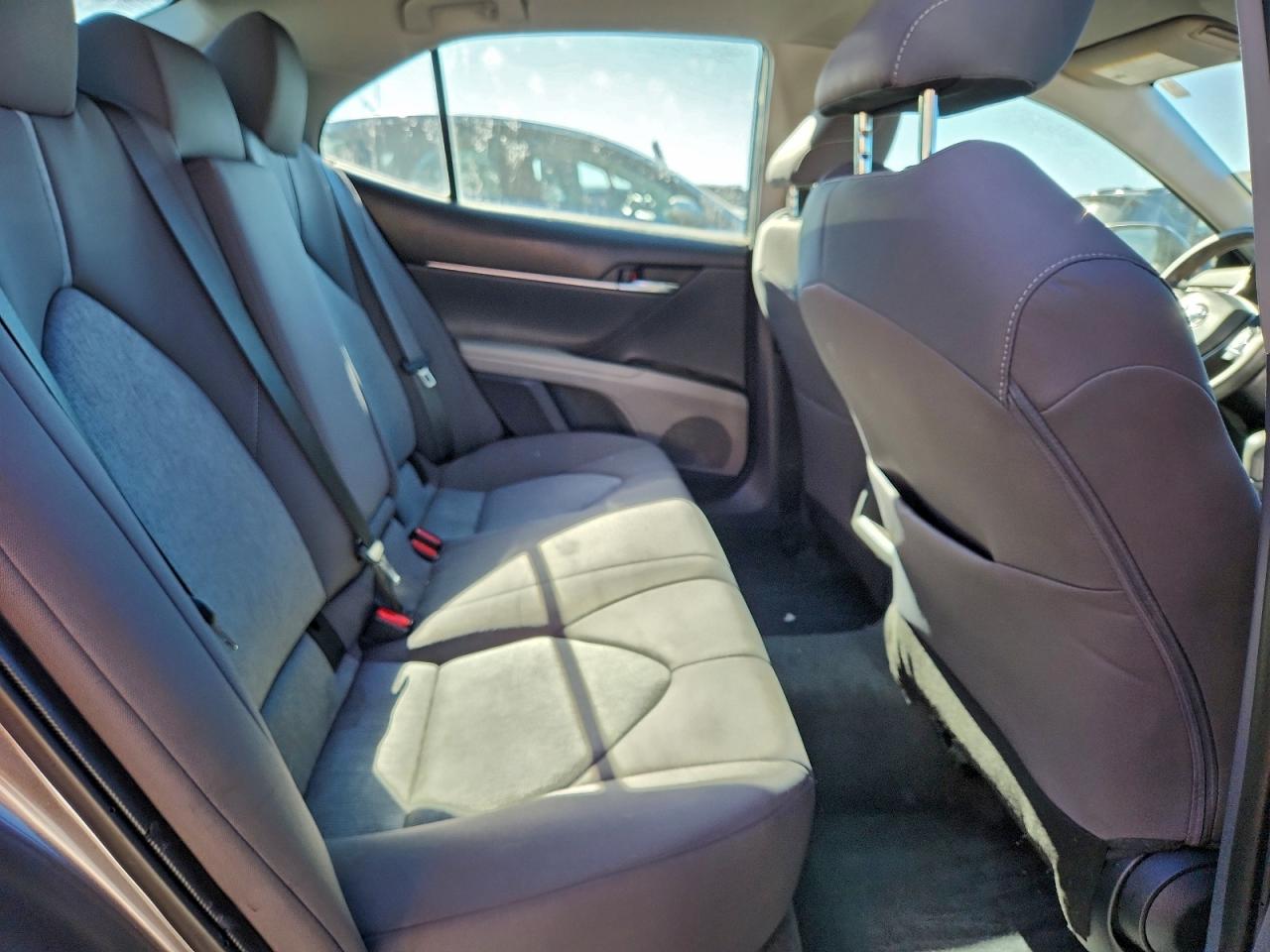 2023 TOYOTA CAMRY LE photo 19