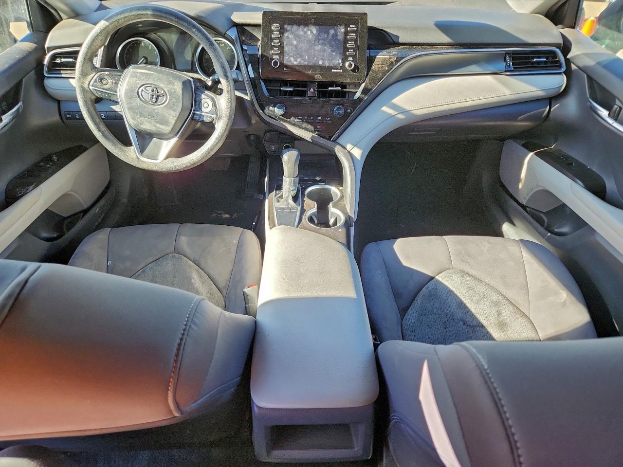 2023 TOYOTA CAMRY LE photo 15