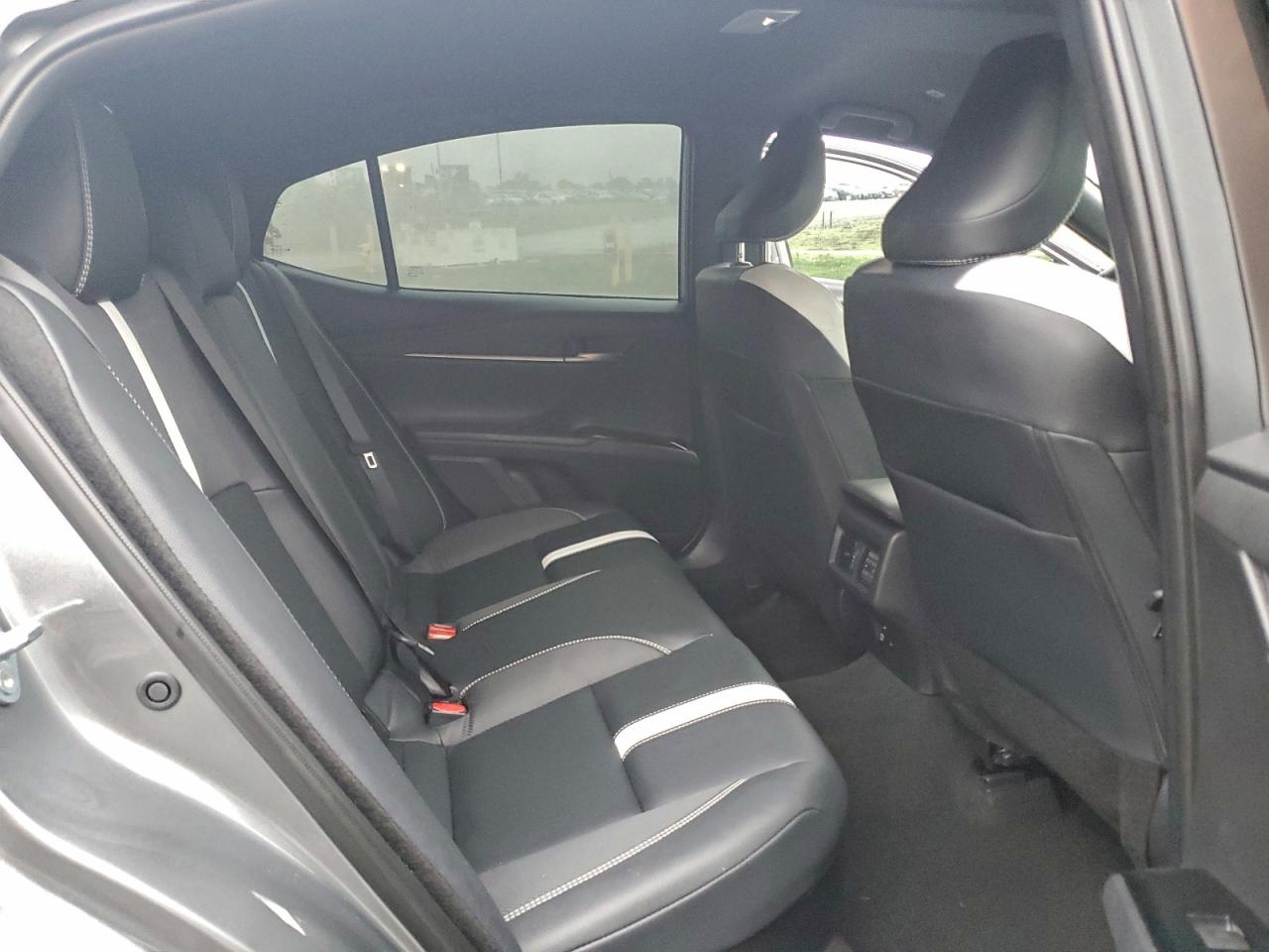 2025 TOYOTA CAMRY XSE photo 10