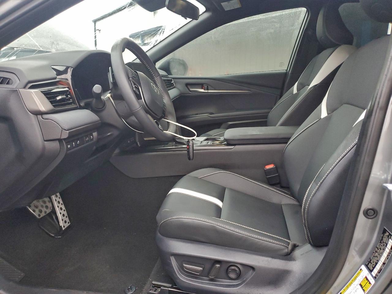 2025 TOYOTA CAMRY XSE photo 7