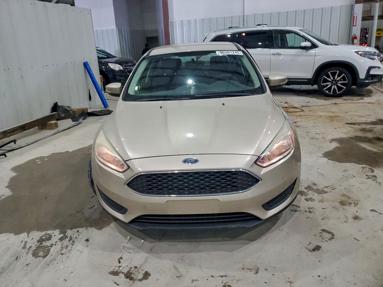 2017 FORD FOCUS SE photo 9