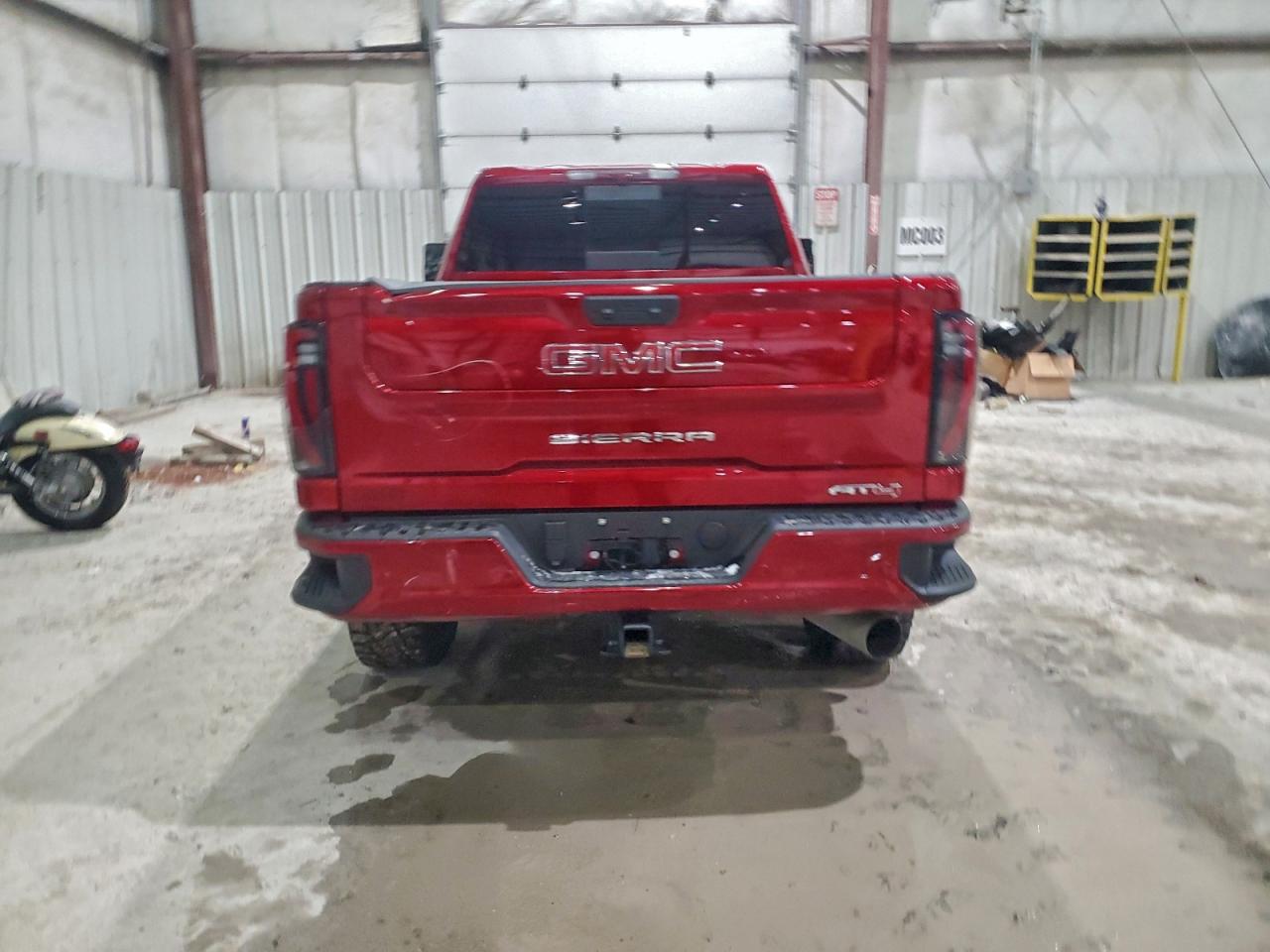 2025 GMC SIERRA K2500 AT4 photo 6
