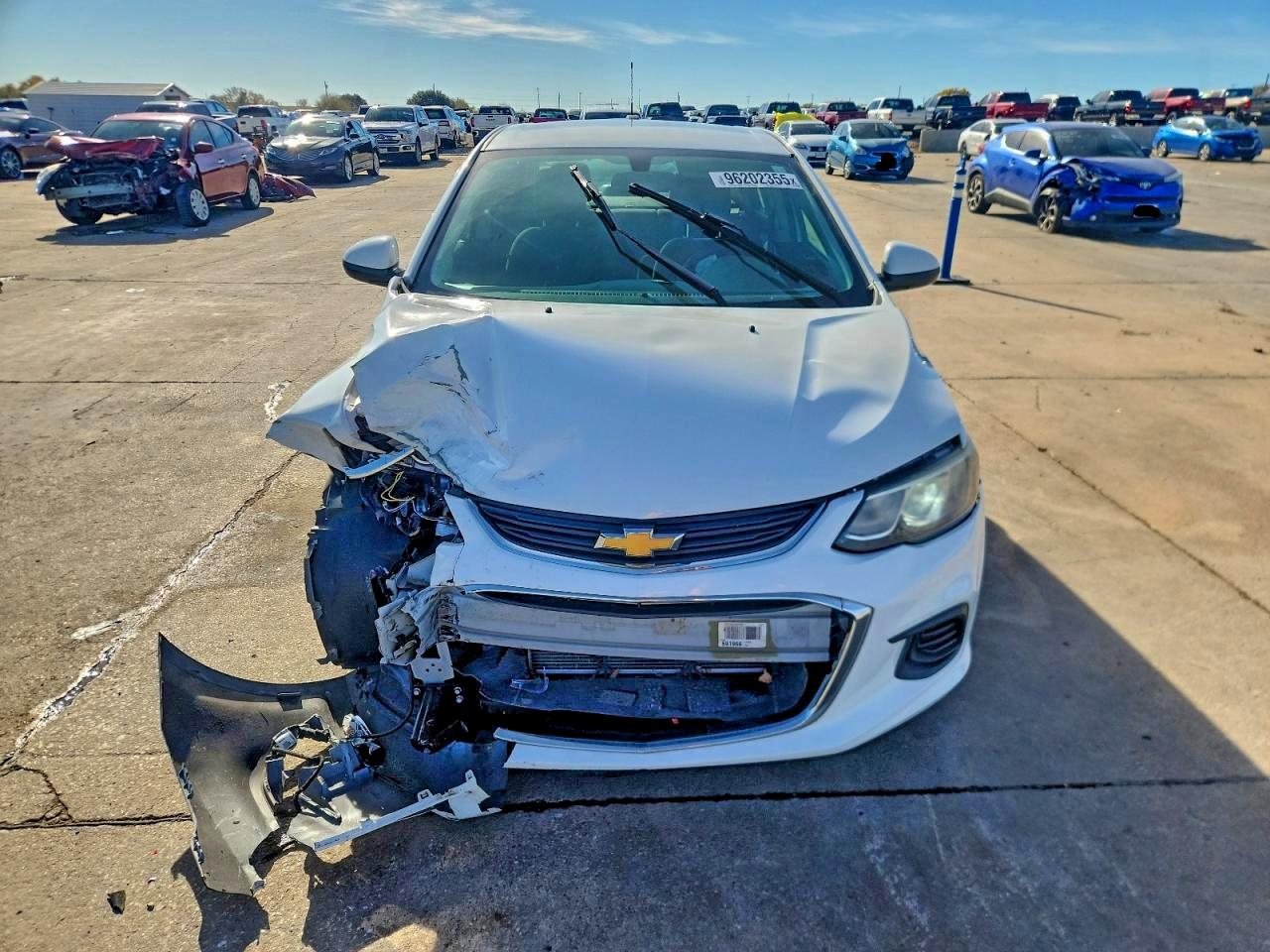 2017 CHEVROLET SONIC LT photo 5