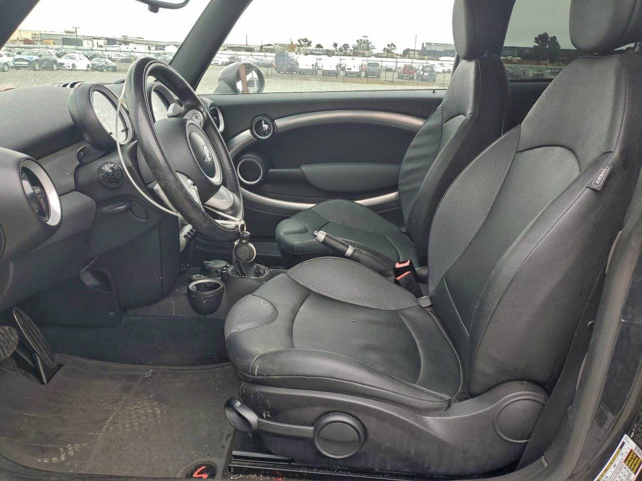 2008 MINI COOPER S photo 13