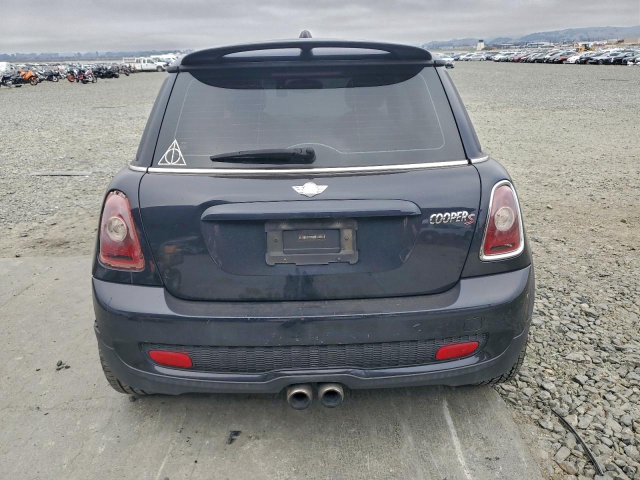 2008 MINI COOPER S photo 11
