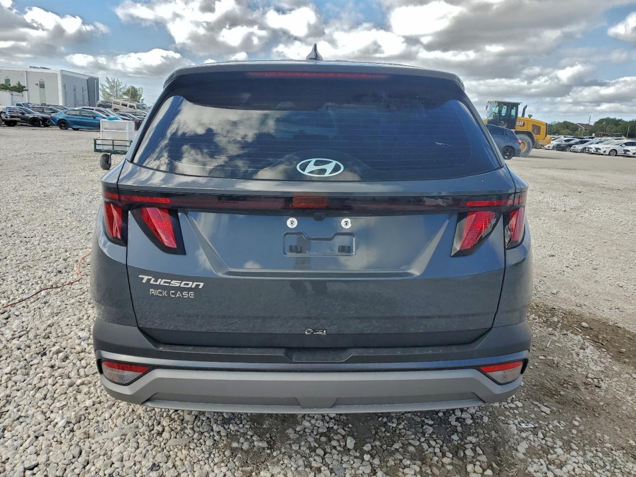 2025 HYUNDAI TUCSON SE photo 6