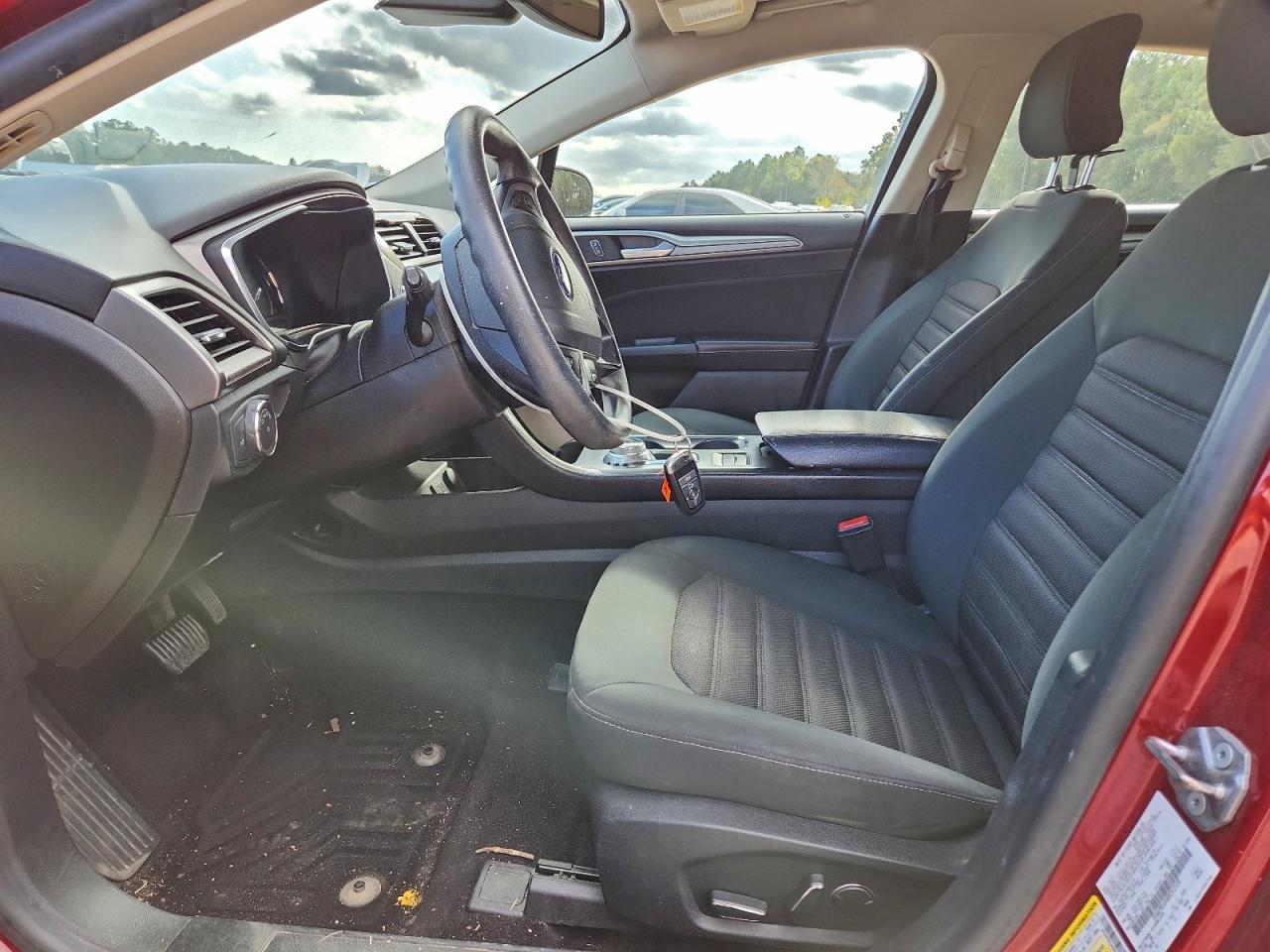 2019 FORD FUSION SE photo 19