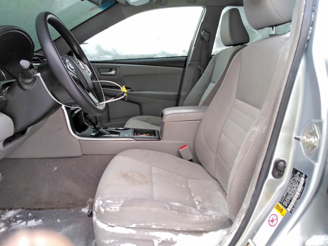 2016 TOYOTA CAMRY LE photo 13