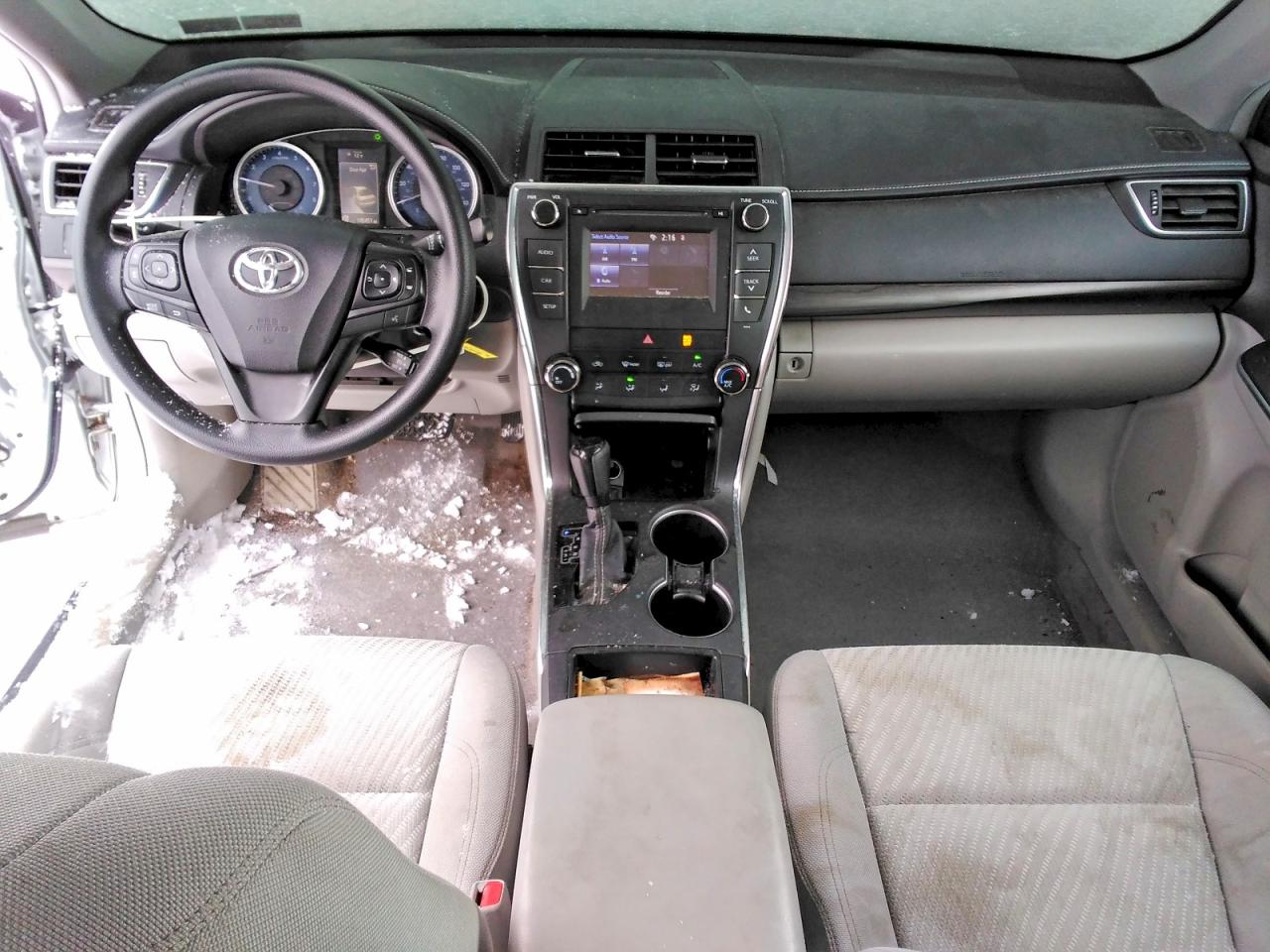 2016 TOYOTA CAMRY LE photo 15