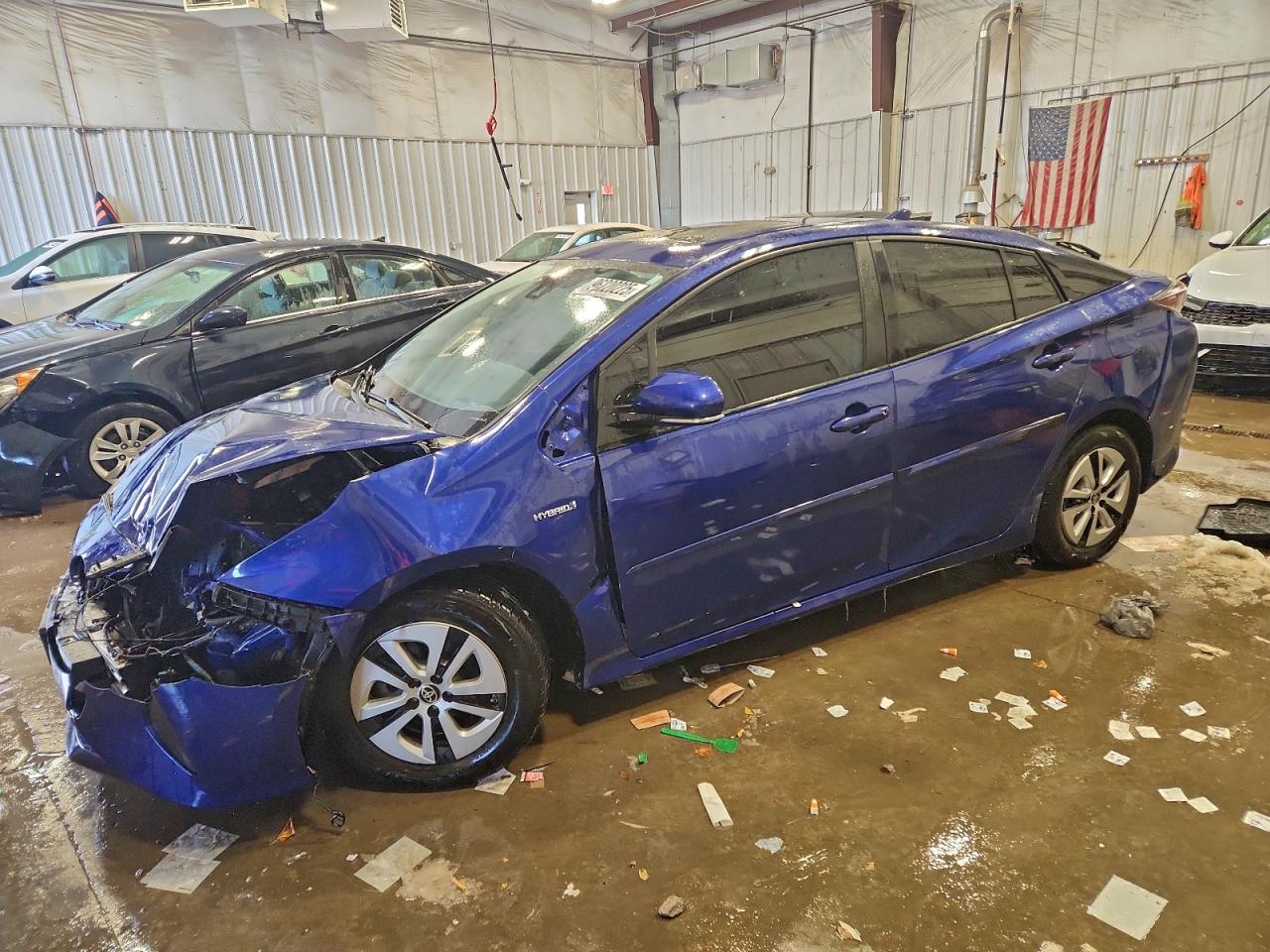 2016 TOYOTA PRIUS