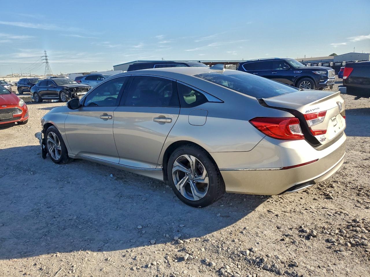 2018 HONDA ACCORD EX photo 3
