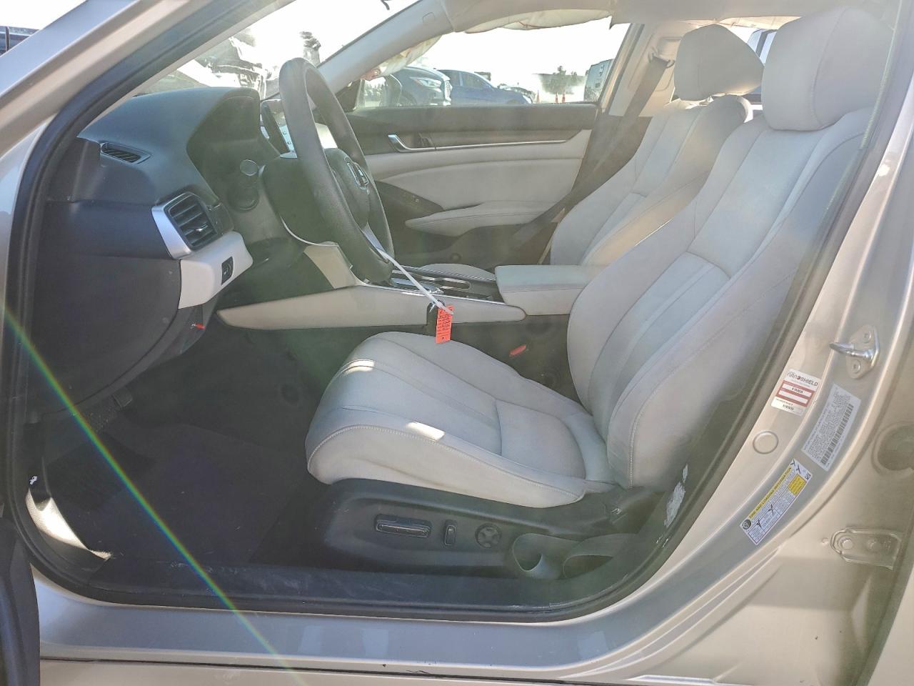 2018 HONDA ACCORD EX photo 13