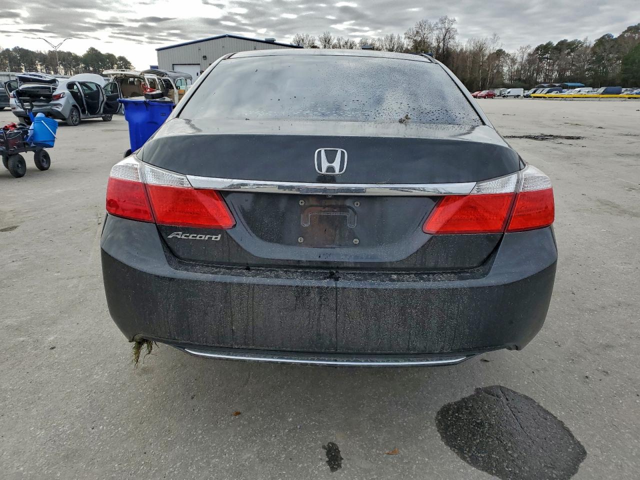 2015 HONDA ACCORD LX photo 11