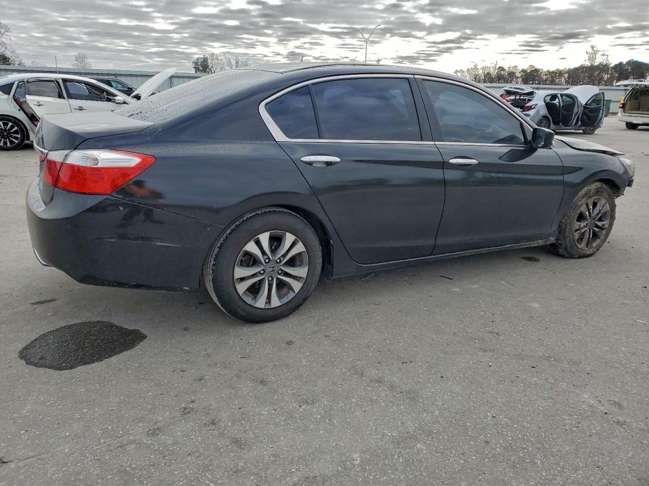 2015 HONDA ACCORD LX photo 5