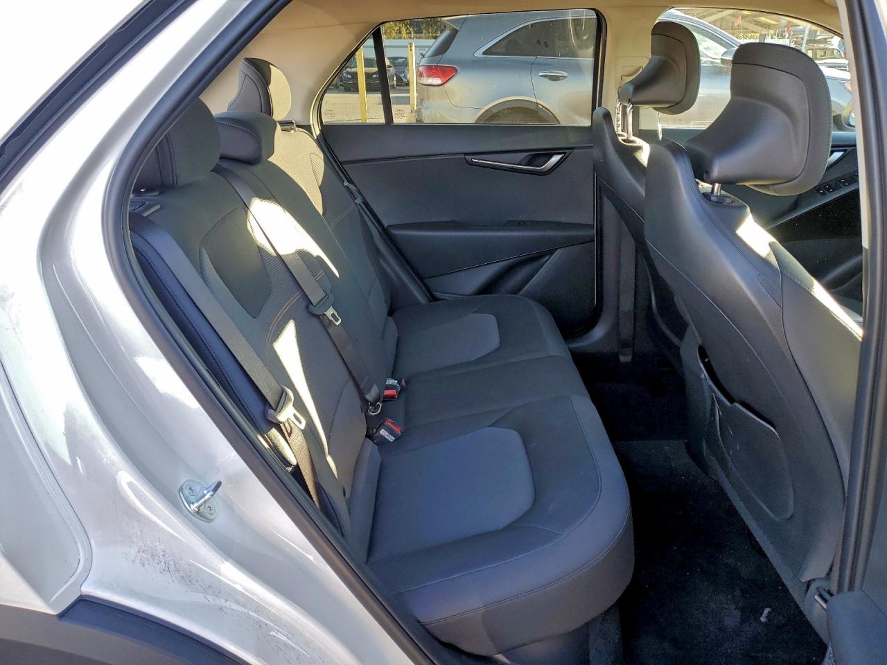 2025 KIA NIRO LX photo 21
