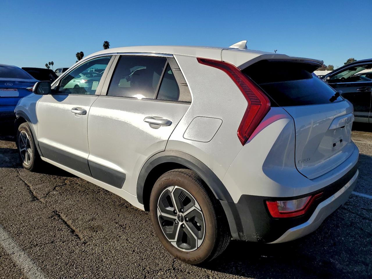 2025 KIA NIRO LX photo 3