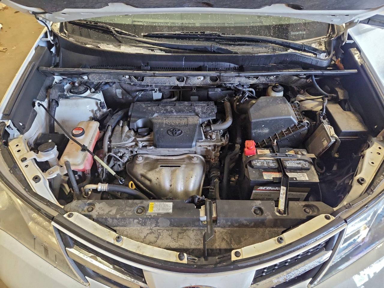2015 TOYOTA RAV4 XLE photo 23