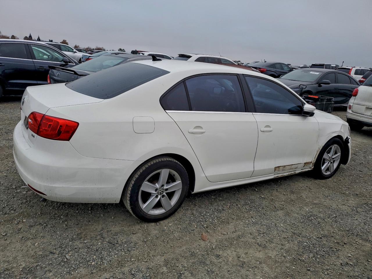 2013 VOLKSWAGEN JETTA TDI photo 3