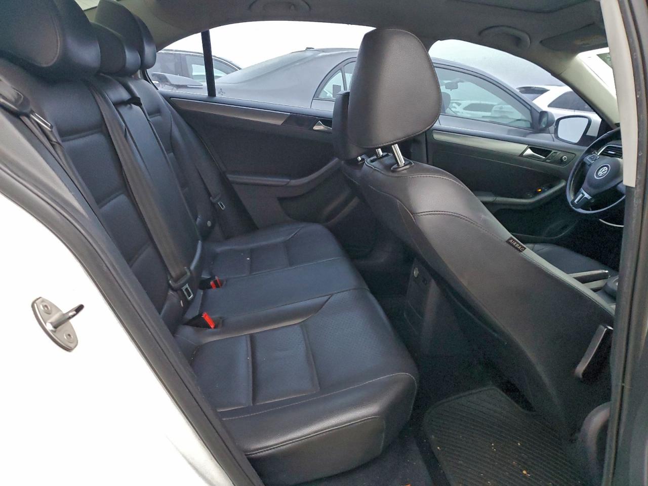 2013 VOLKSWAGEN JETTA TDI photo 10