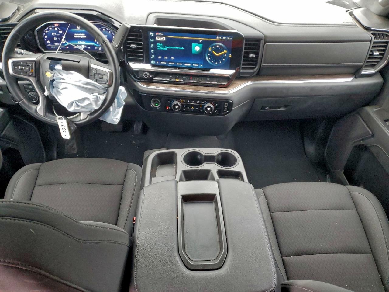 2024 CHEVROLET SILVERADO K1500 LT-L photo 15