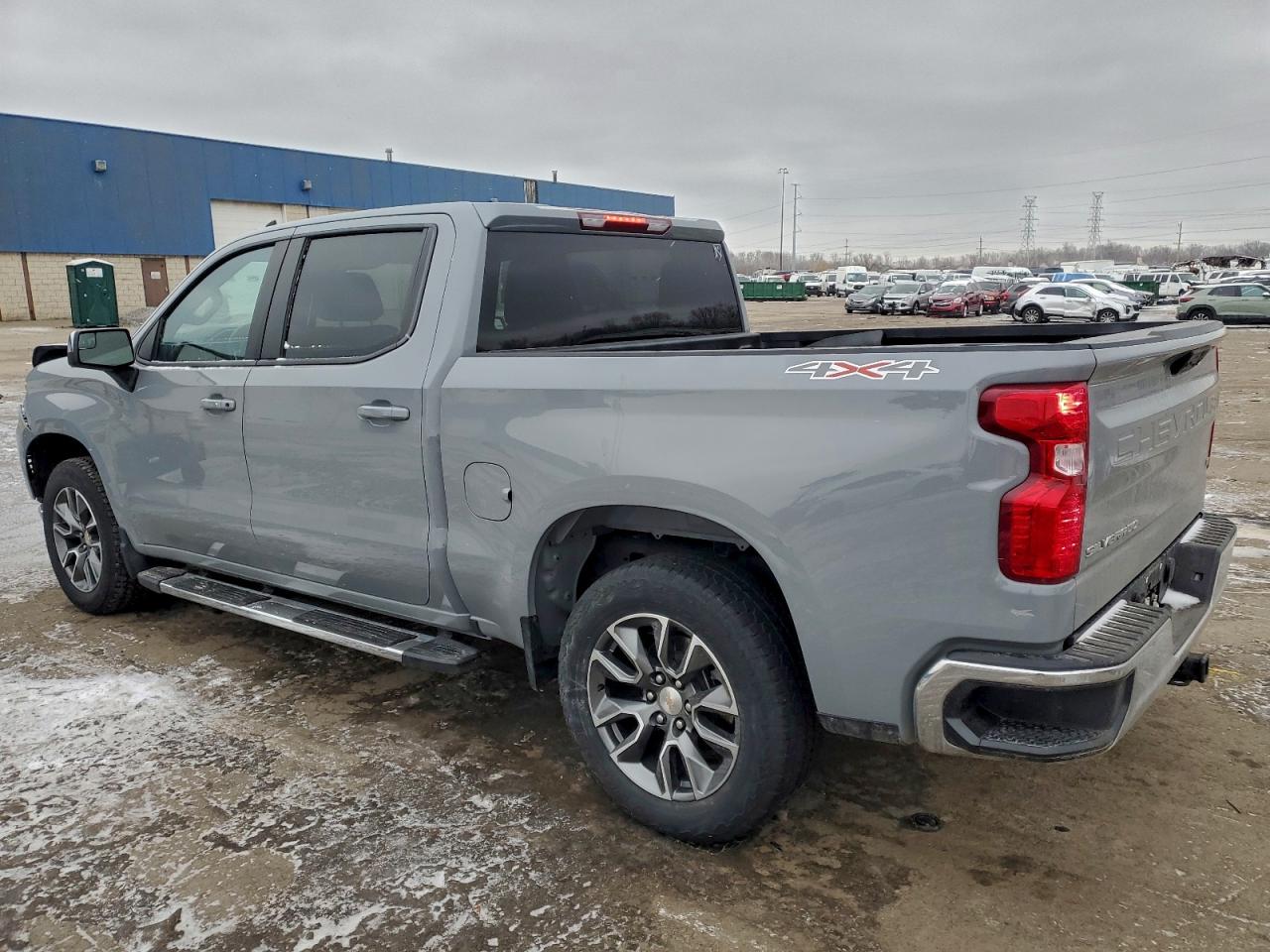 2024 CHEVROLET SILVERADO K1500 LT-L photo 3