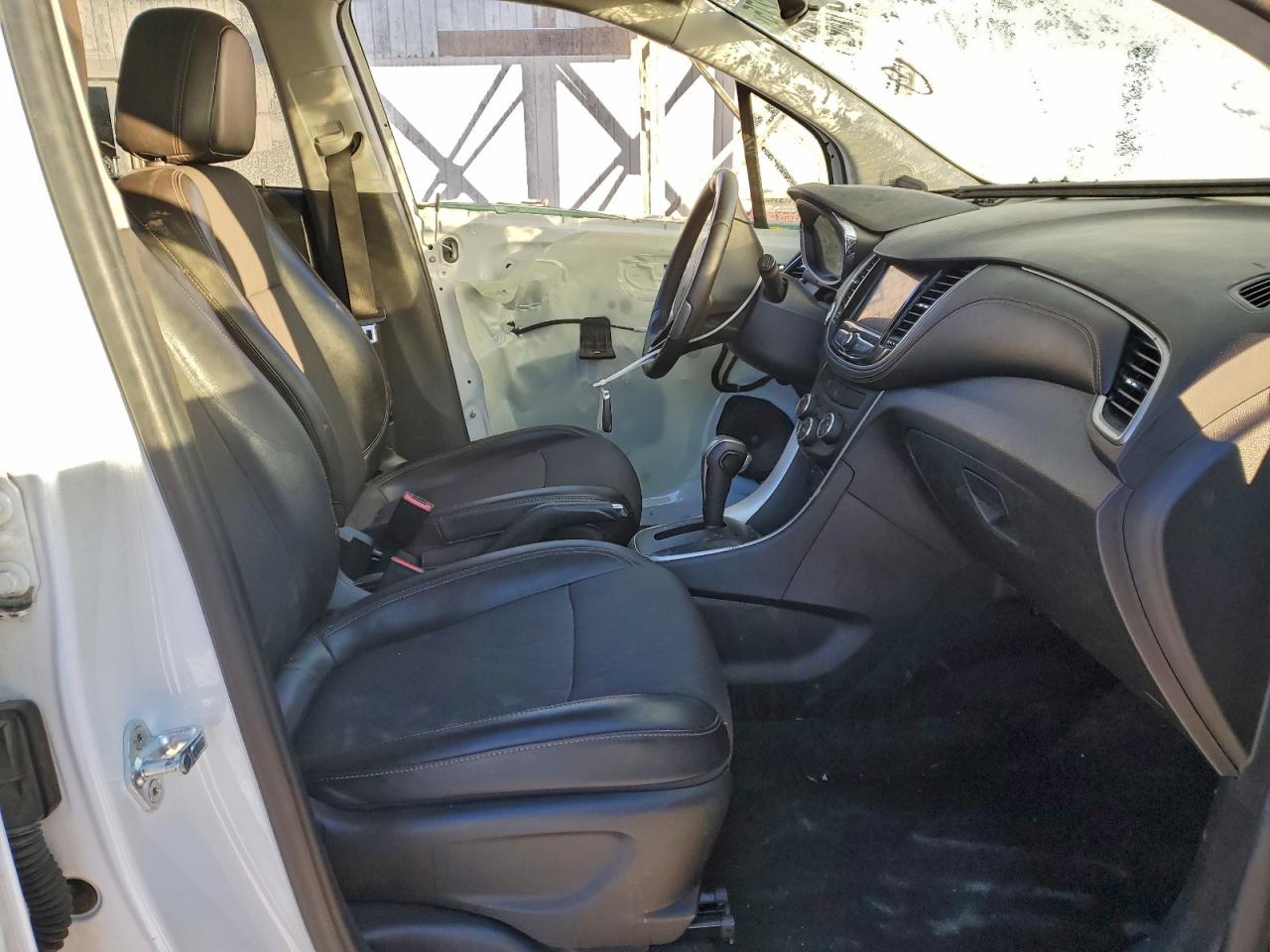 2021 CHEVROLET TRAX 1LT photo 13