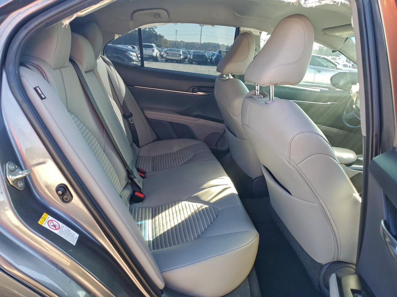 2018 TOYOTA CAMRY SE photo 28