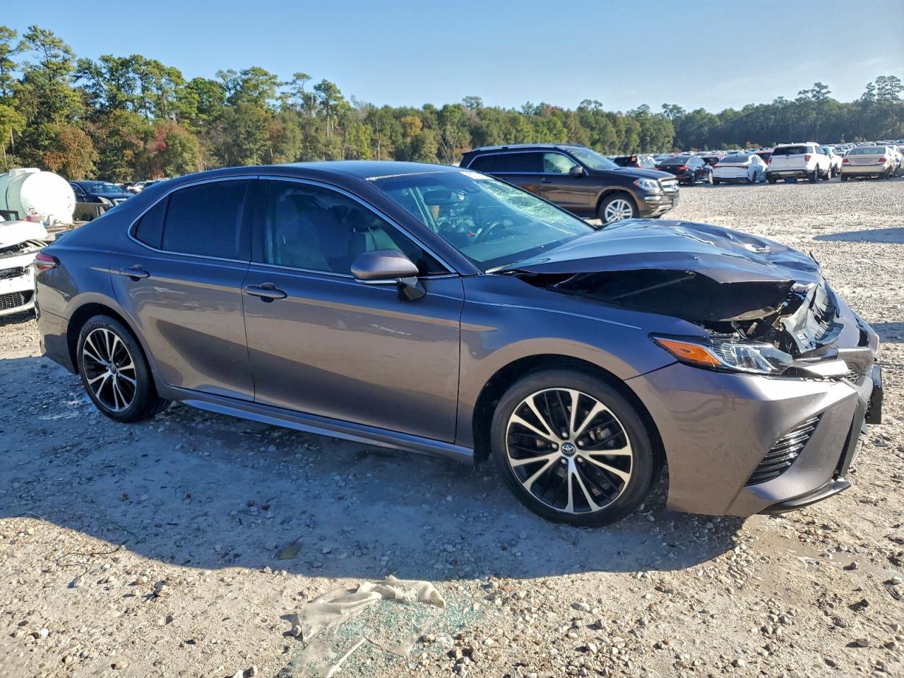 2018 TOYOTA CAMRY SE photo 10