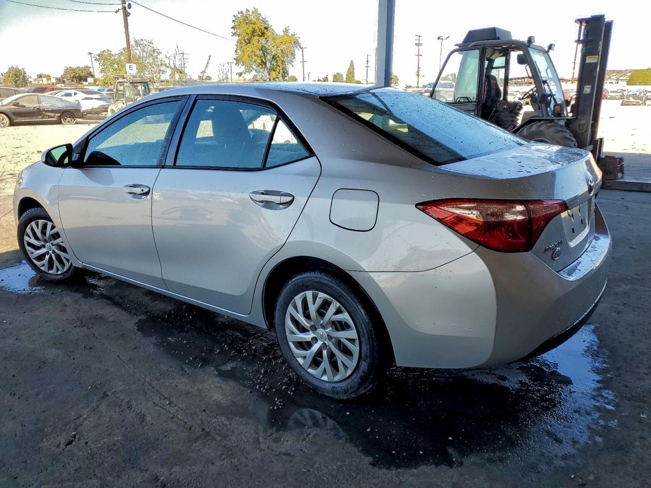 2017 TOYOTA COROLLA L photo 2