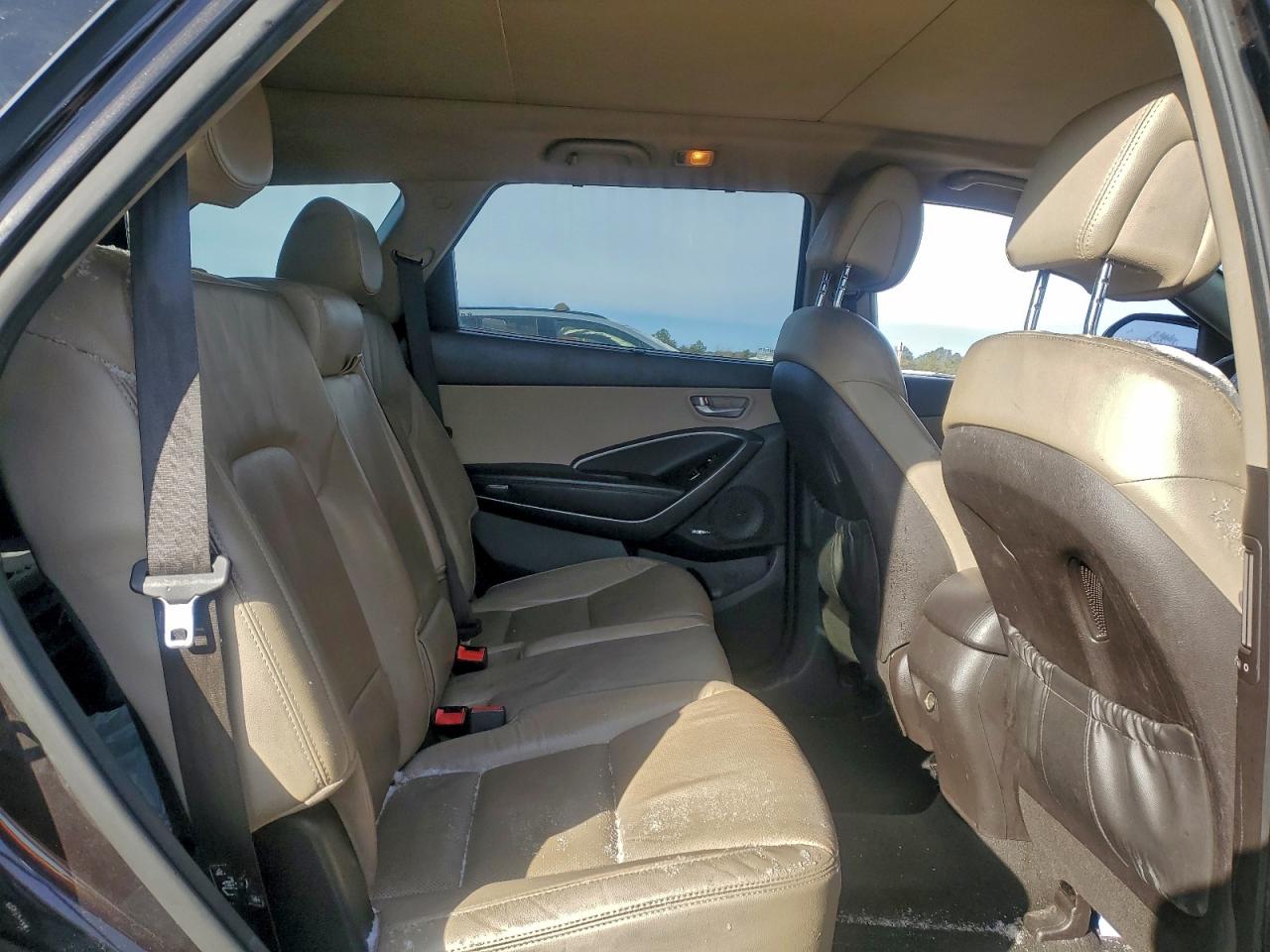 2016 HYUNDAI SANTA FE SE photo 11