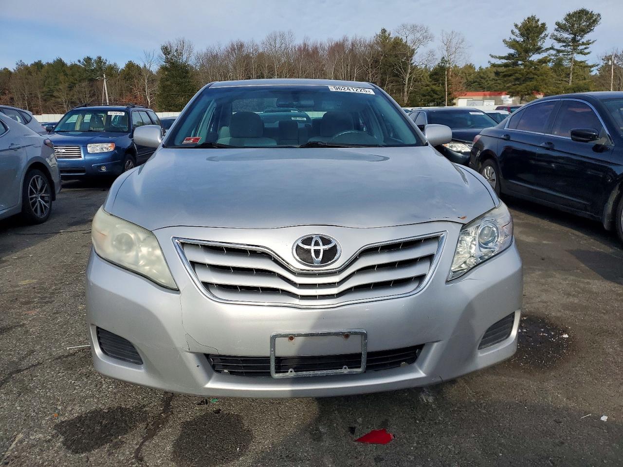 2010 TOYOTA CAMRY LE photo 5