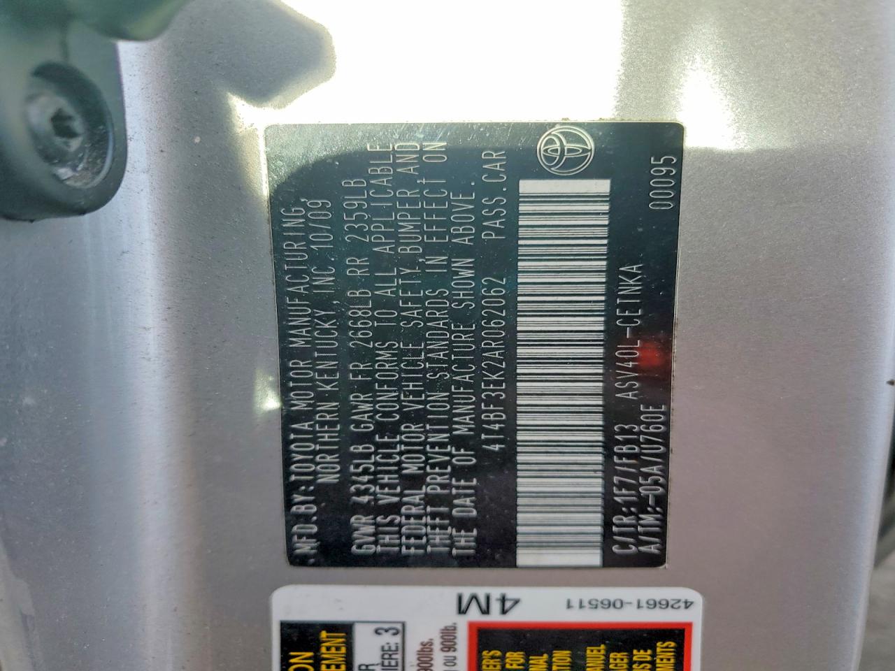 2010 TOYOTA CAMRY LE photo 12