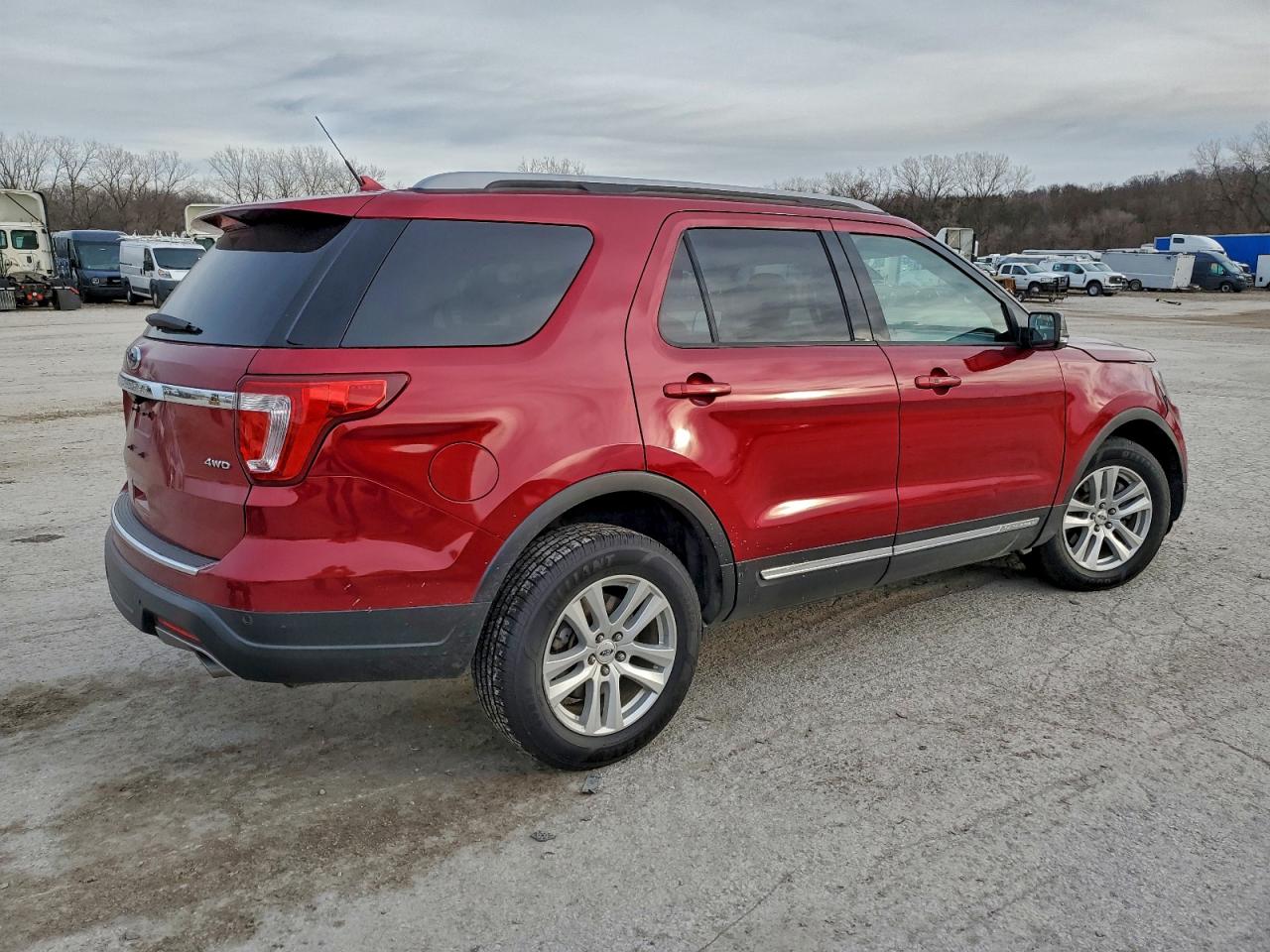 2018 FORD EXPLORER photo 5