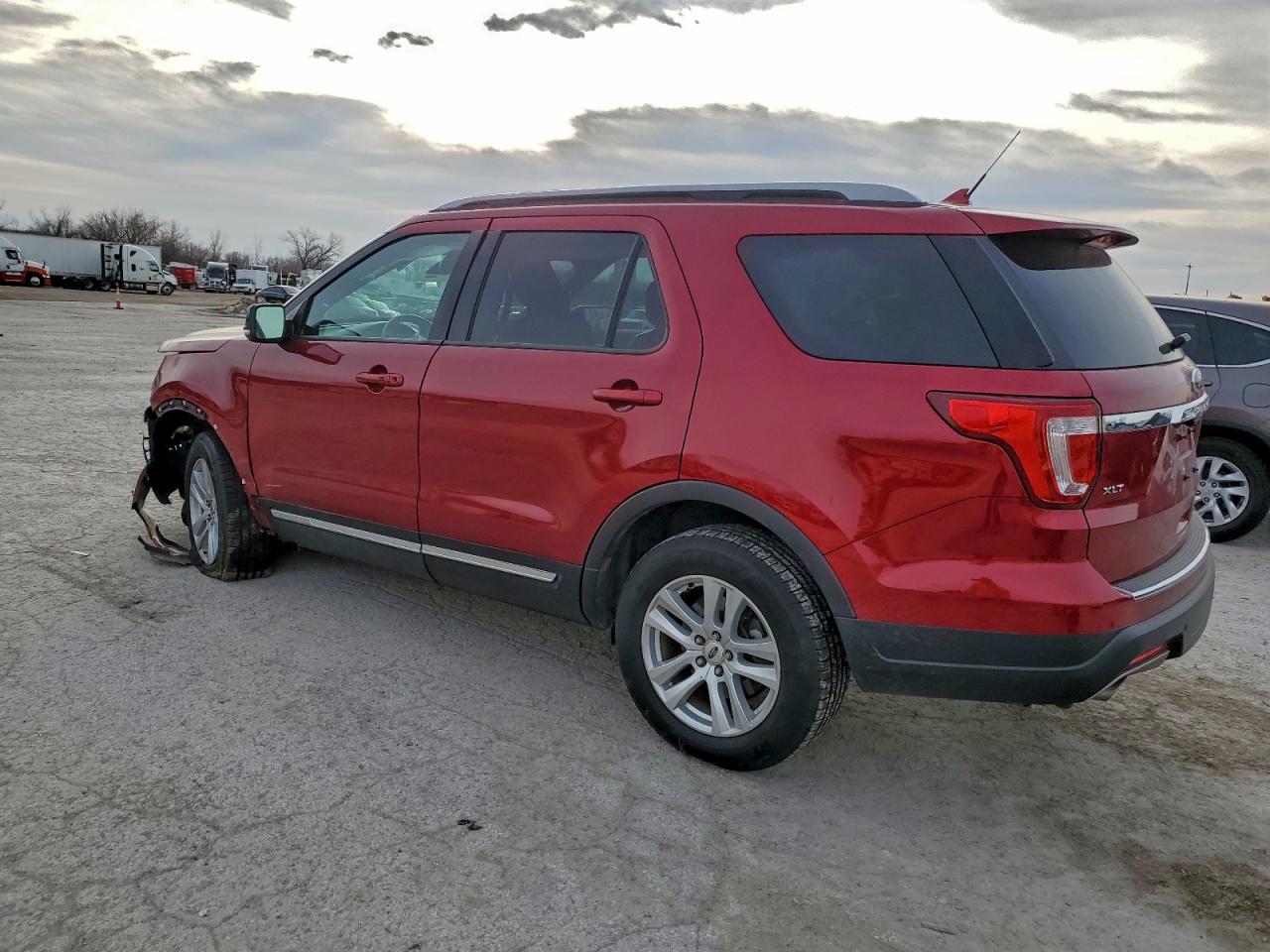 2018 FORD EXPLORER photo 3