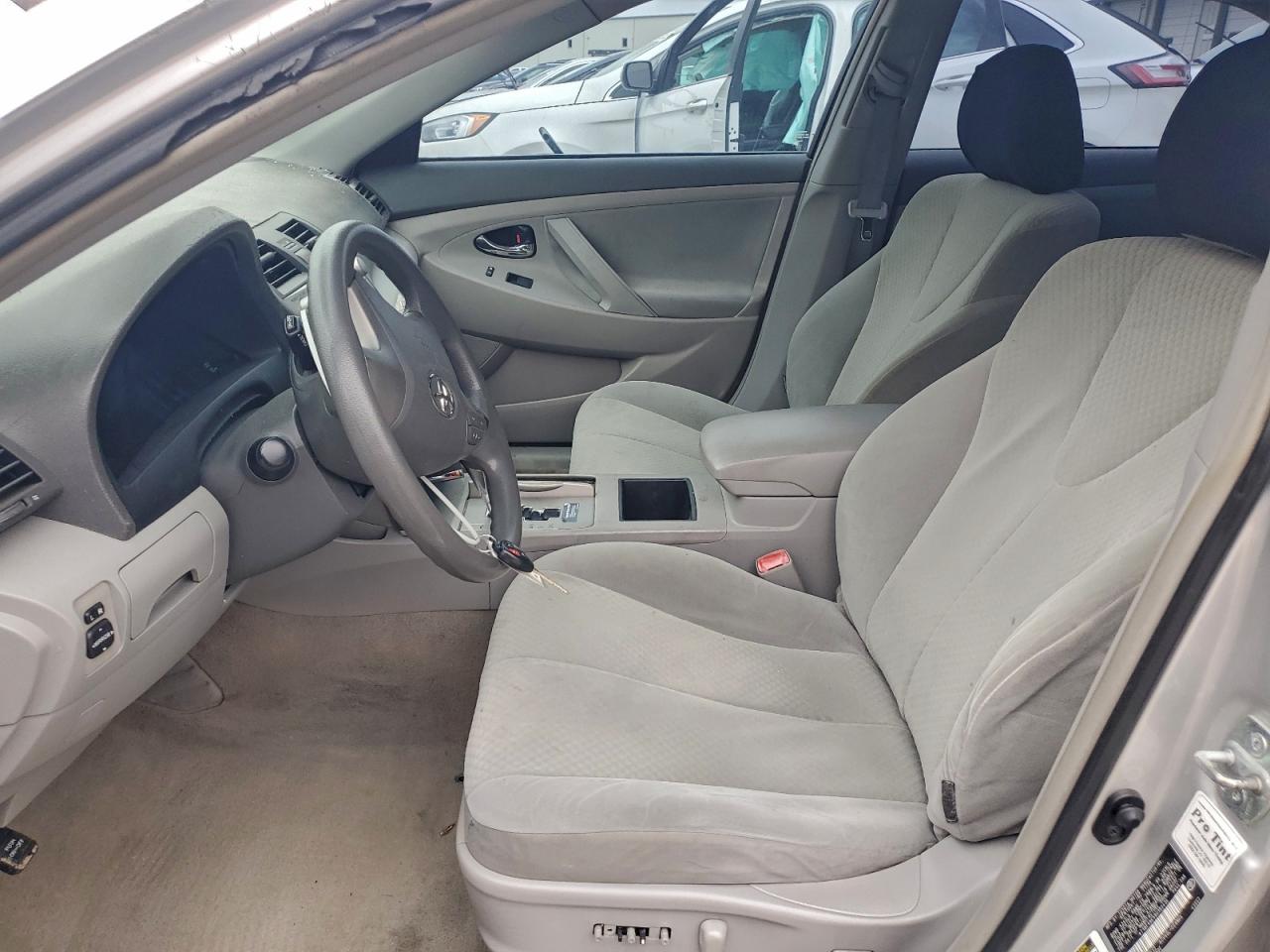 2009 TOYOTA CAMRY LE photo 19