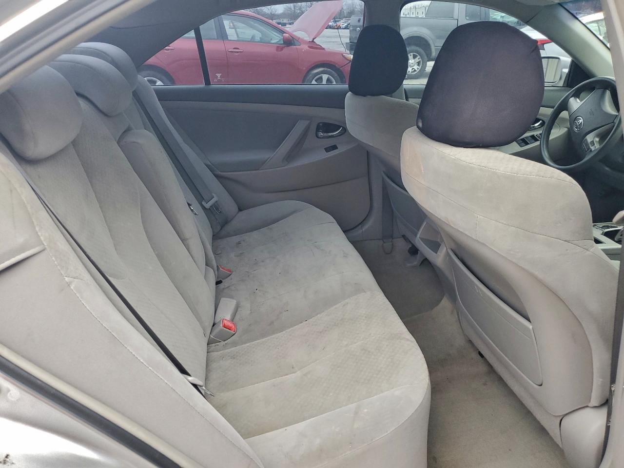 2009 TOYOTA CAMRY LE photo 28