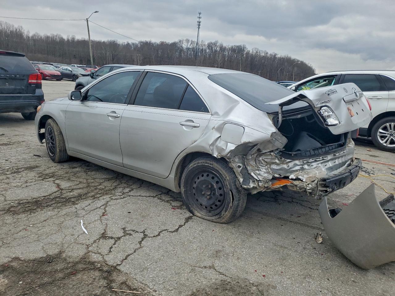 2009 TOYOTA CAMRY LE photo 4