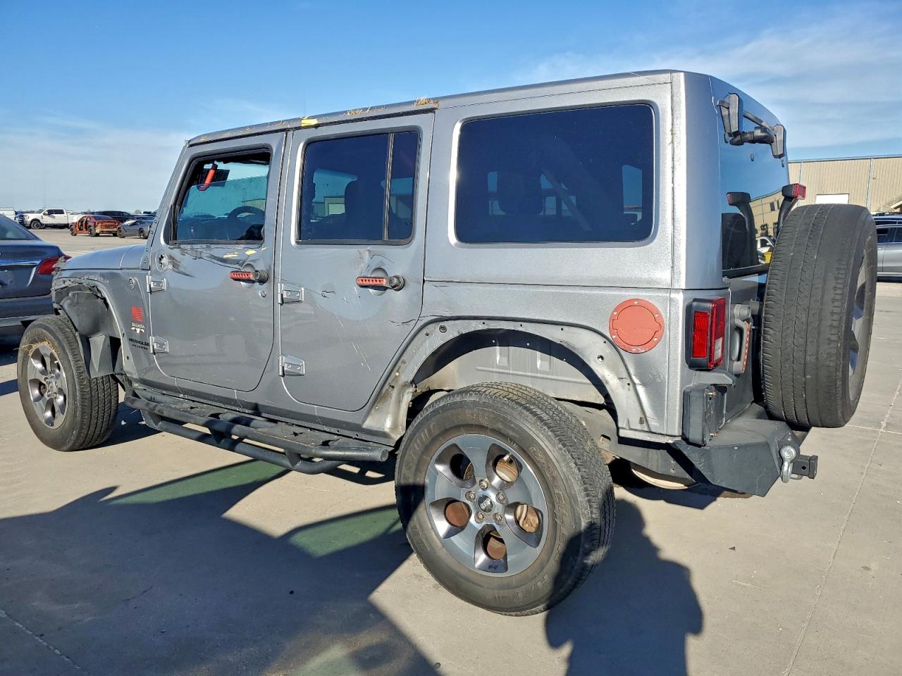 2016 JEEP WRANGLER UNLIMITED SAHARA photo 4
