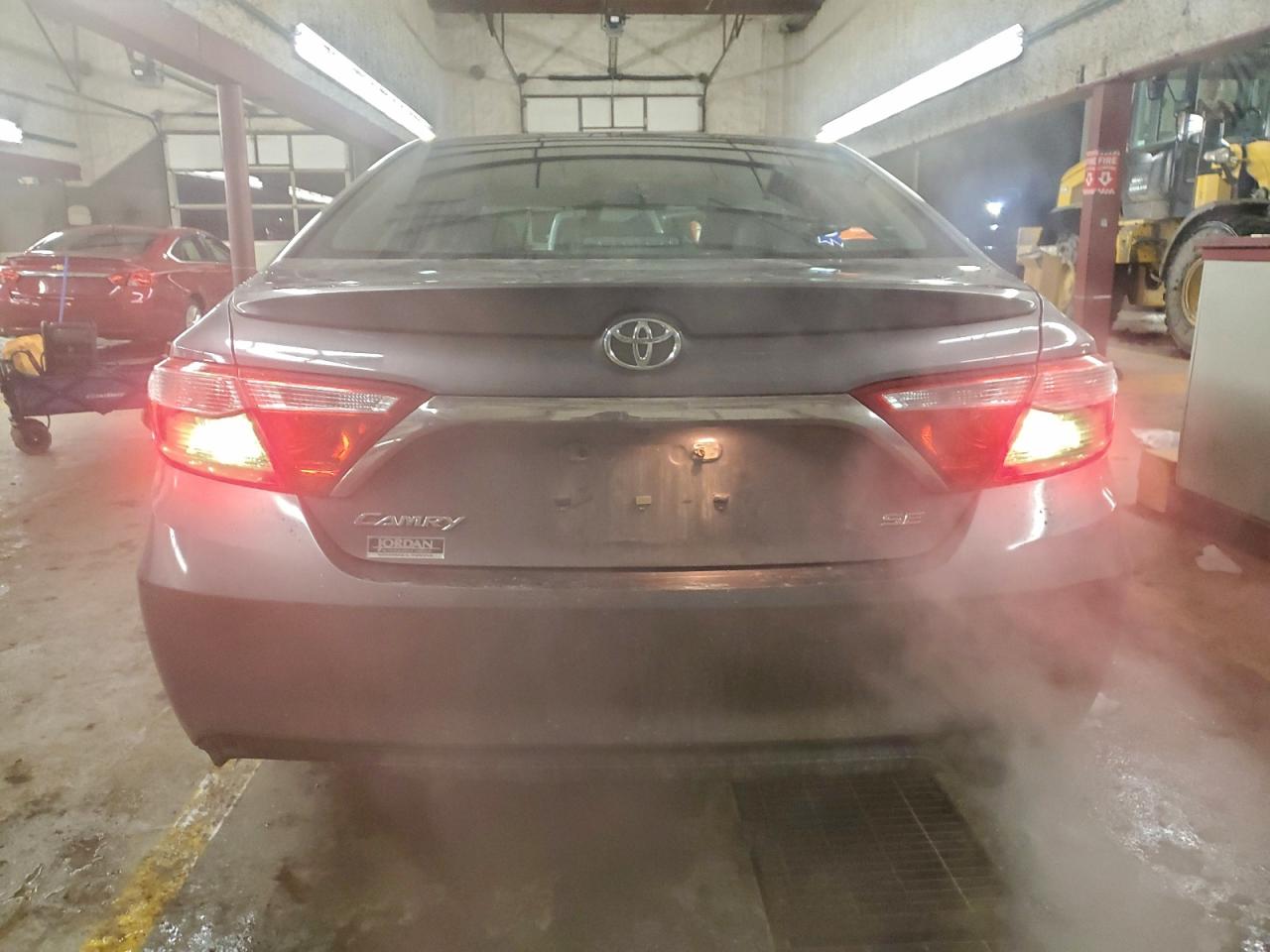 2015 TOYOTA CAMRY LE photo 11