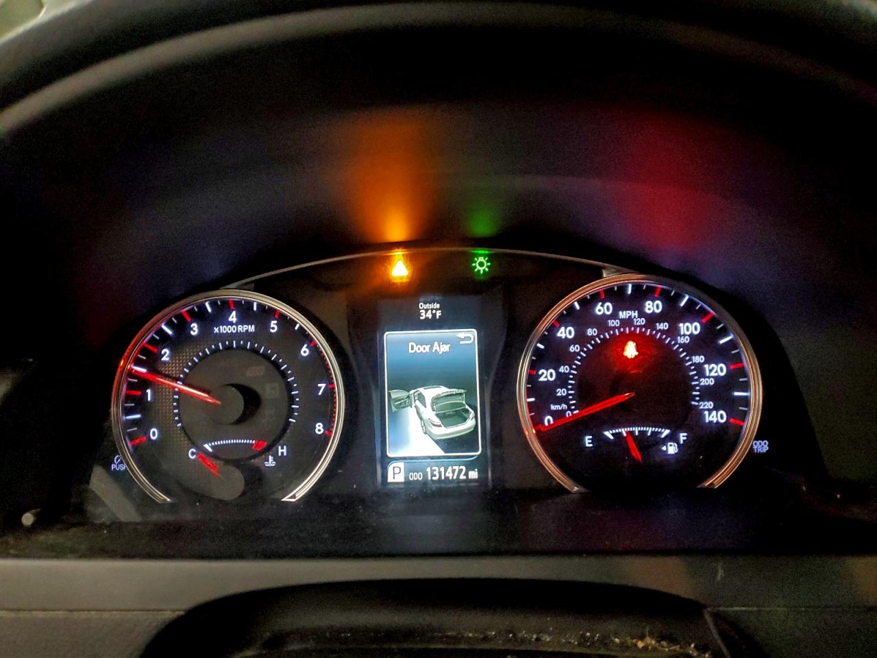 2015 TOYOTA CAMRY LE photo 17