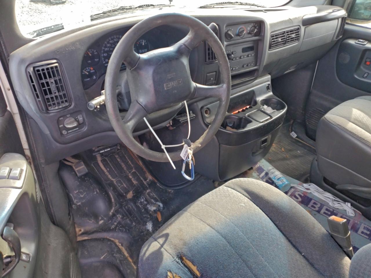 2001 GMC SAVANA 2500 DELIVERY VAN photo 15